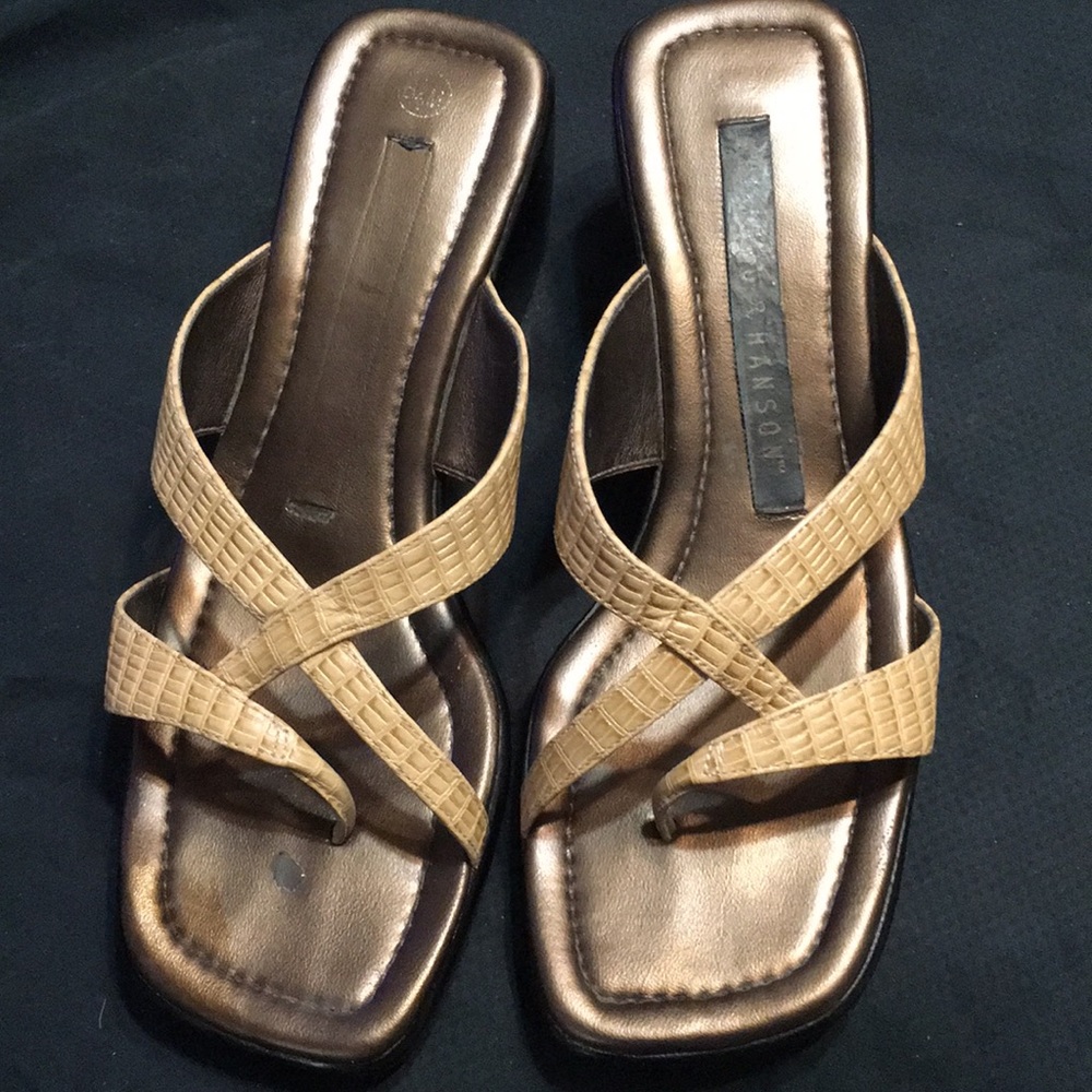 Hillard and Hanson sandals 8 1/2 ***3 for 15***